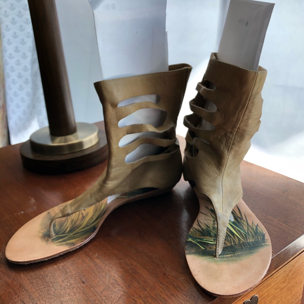 Gladiator sandal